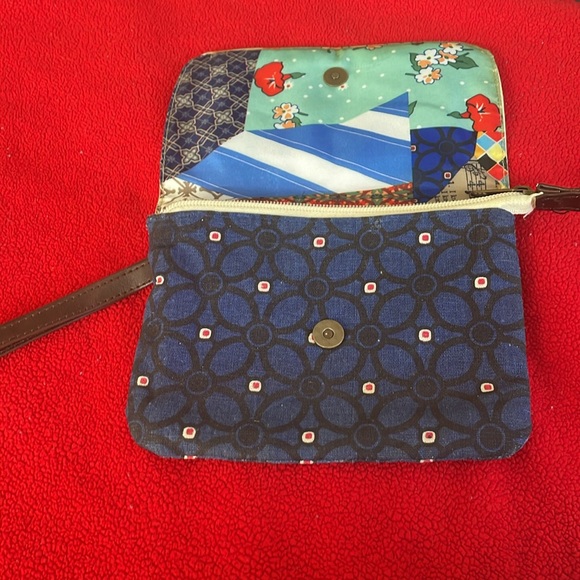 Day Spring Women Purse Simulated Leather - Picture 3 of 3